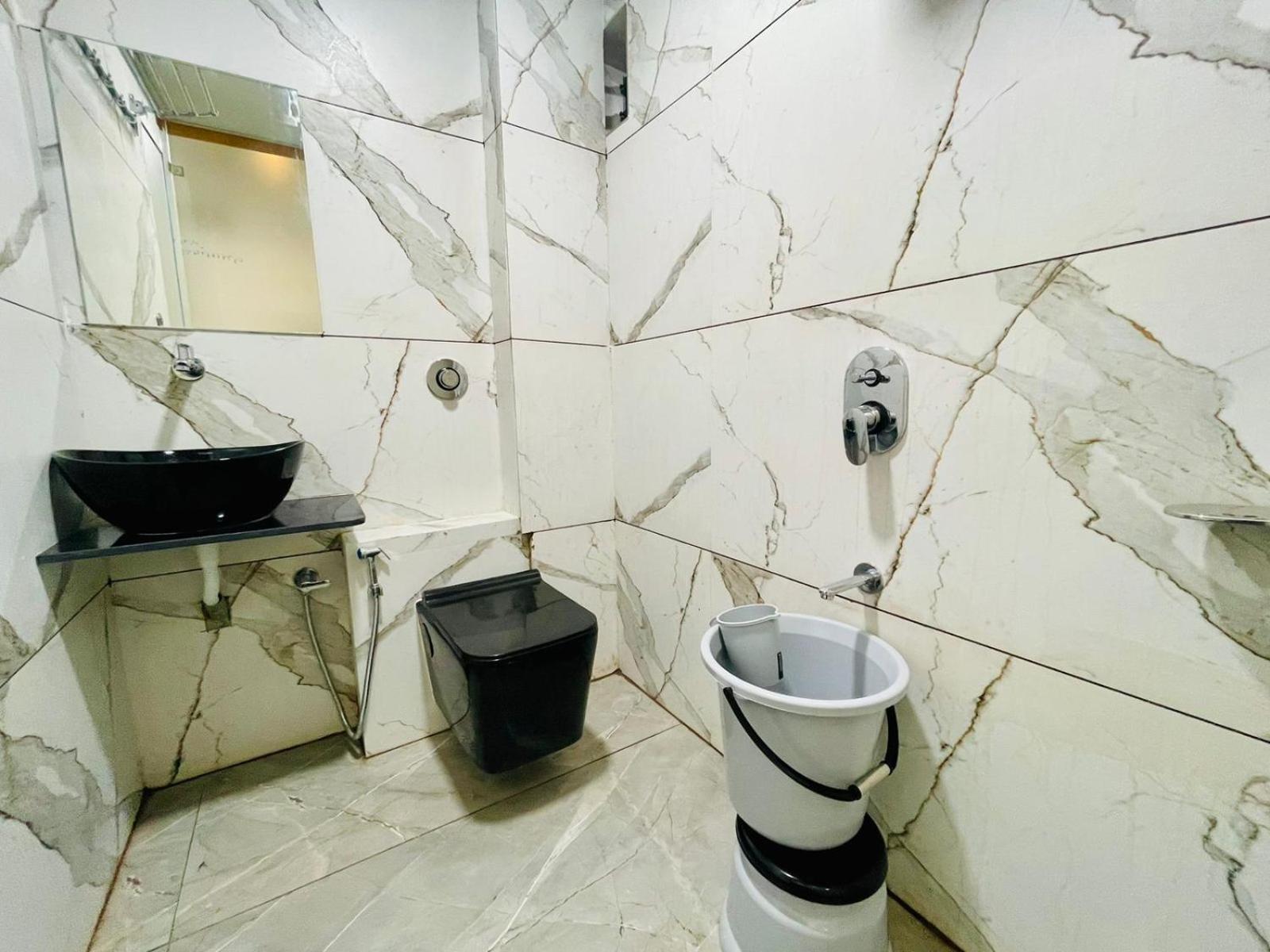 Hotel Royal Elite Rajkot Eksteriør bilde