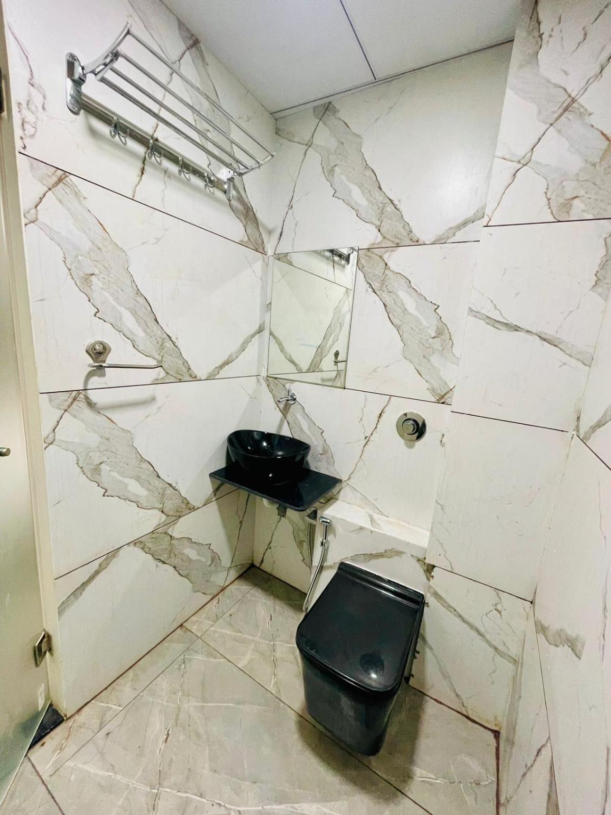 Hotel Royal Elite Rajkot Eksteriør bilde